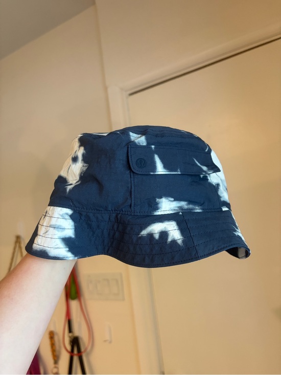 lululemon athletica Accessories - lululemon athletica navy & white bucket hat - logo tag visible